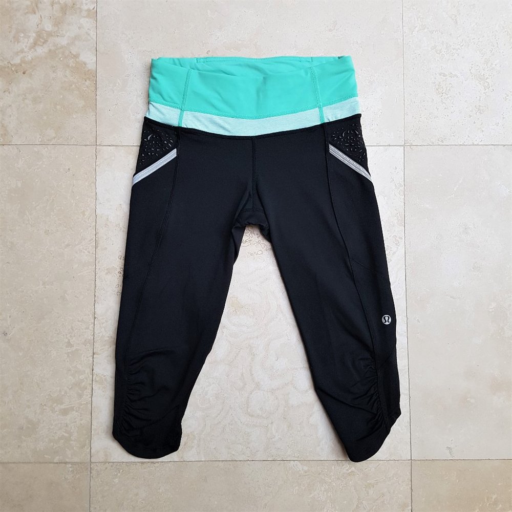 NWOT Lululemon Crop Leggings (Black/Aqua)
